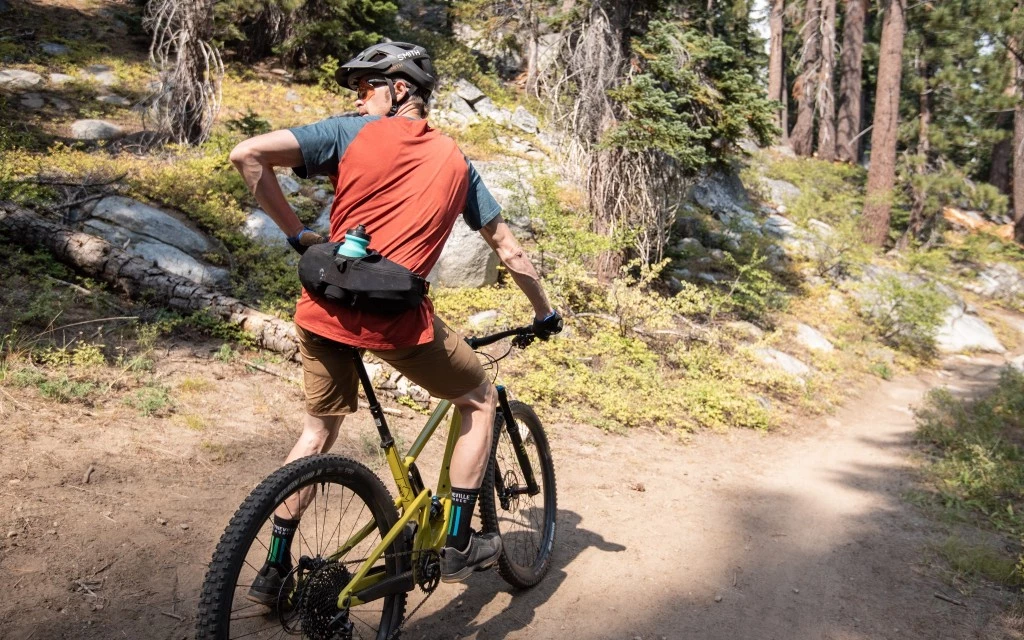 mountain bike hip pack - the rapid pack is lightweight and super comfortable. and filling up...