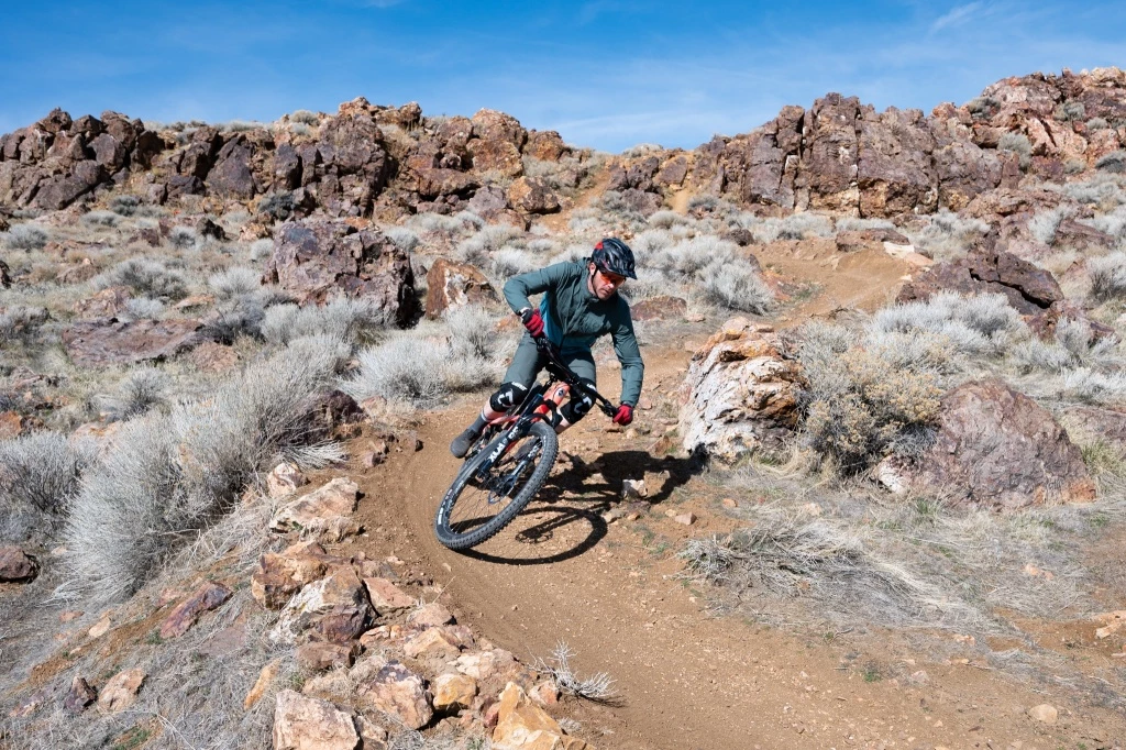 mountain bike helmet - testing the new troy lee designs a3 mips.