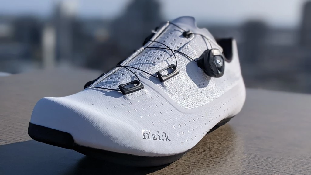 cycling shoes - the tempo overcurve r4 isn't a perfect shoe, but it's a workhorse...