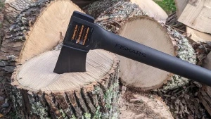 fiskars chopping axe